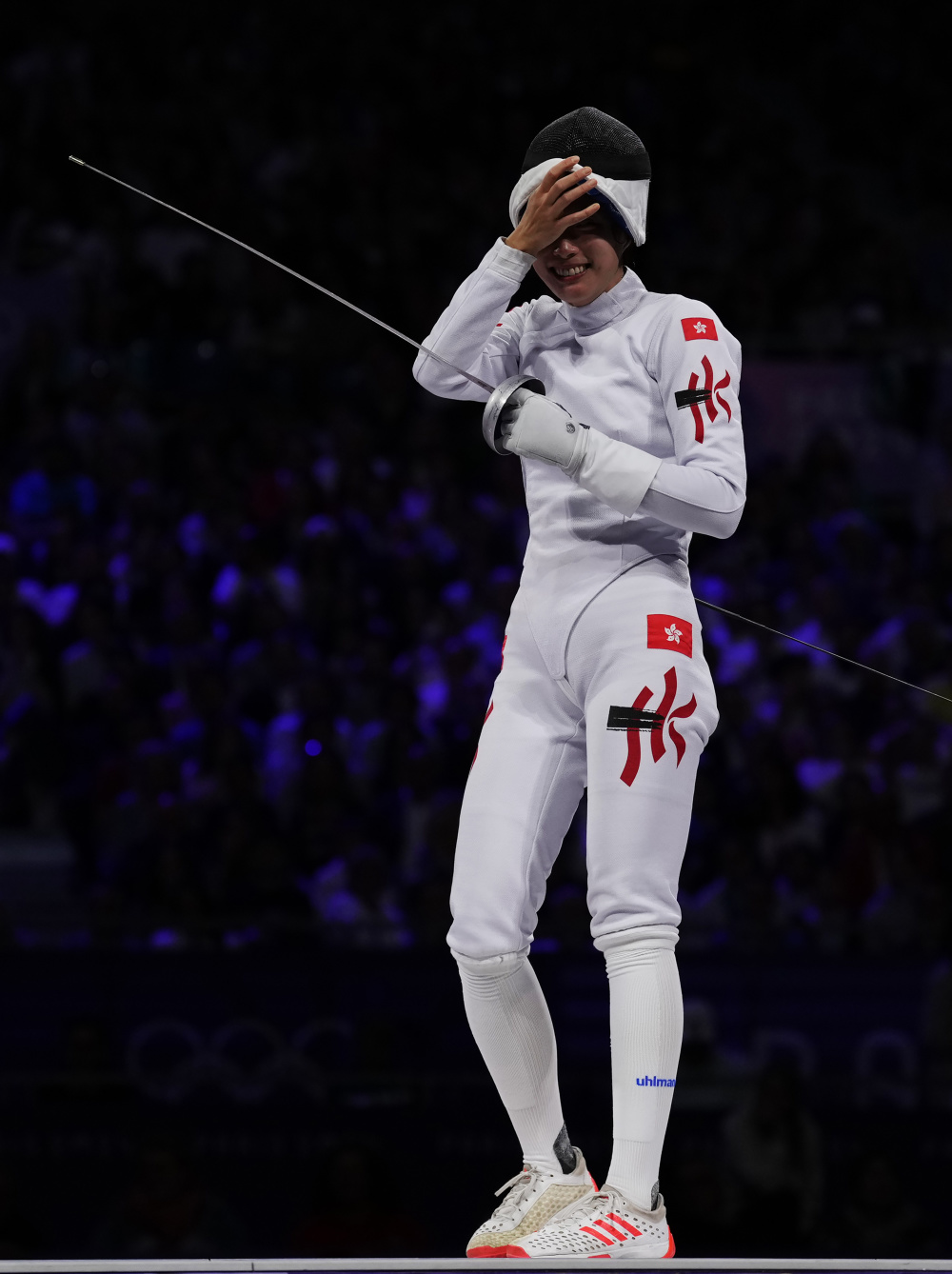 法国选手轻松获得击剑金牌，展现出色技艺
