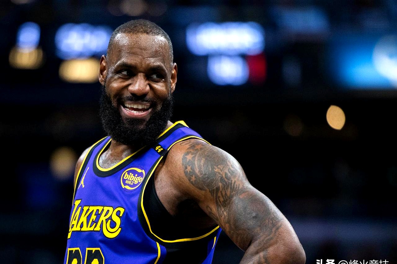 湖人横扫灰熊，费沃斯惊艳世界的简单介绍