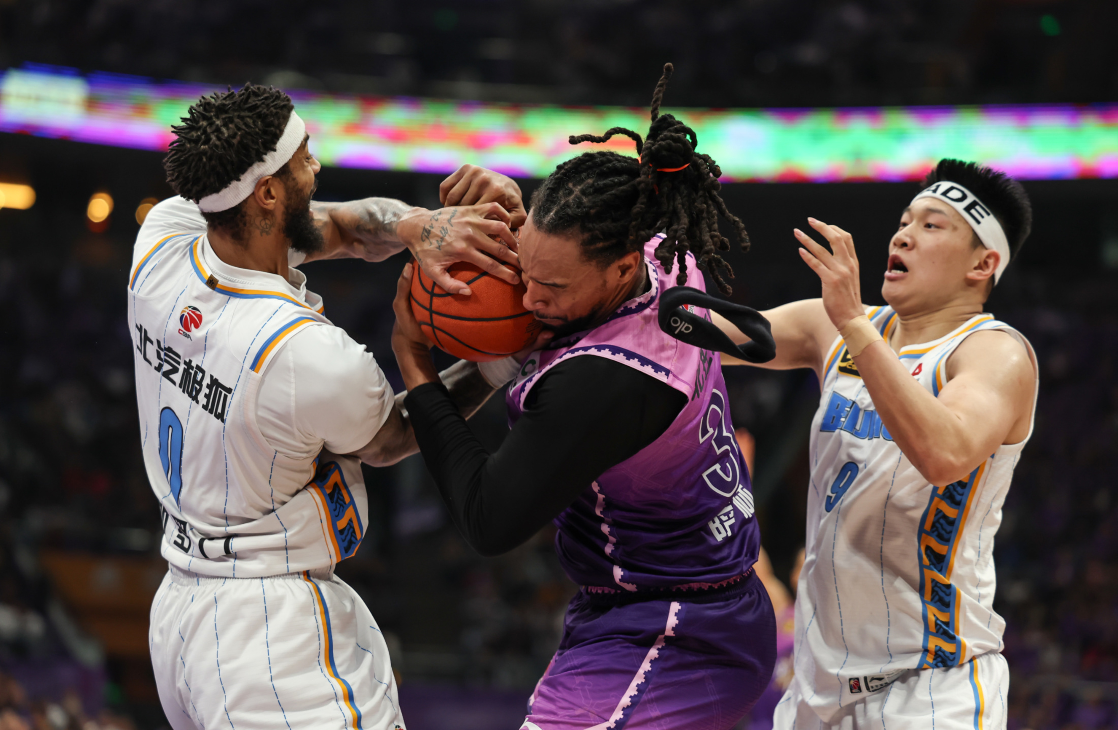 北京强势反弹，逆转赢得激动人心比赛的简单介绍