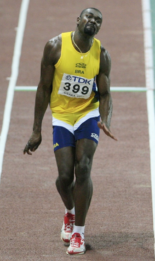 巴西田径选手创造全新纪录夺得金牌 巴西田径选手创造全新纪录夺得金牌