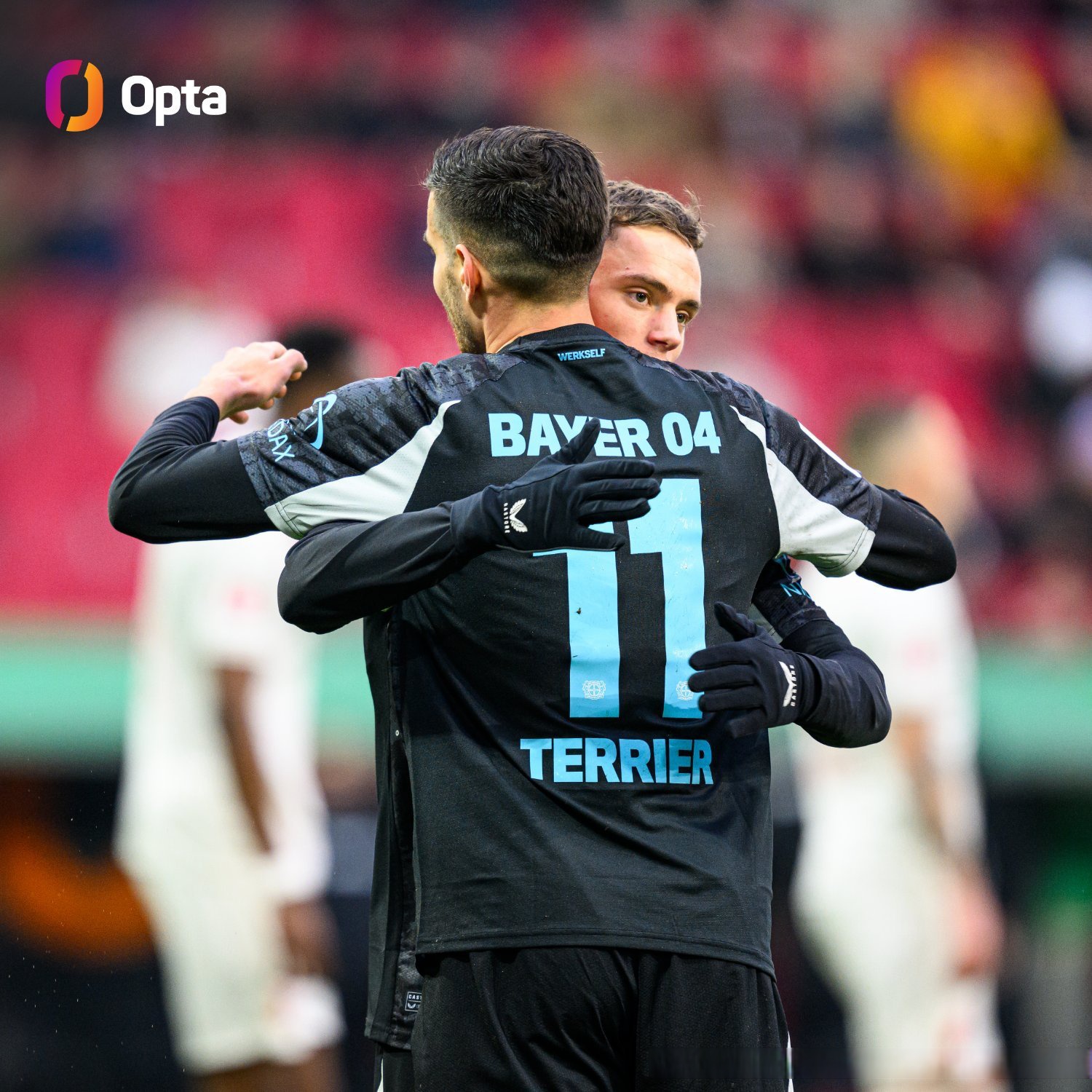 勒沃库森客场大胜，提升在德国足球顶级联赛的排名