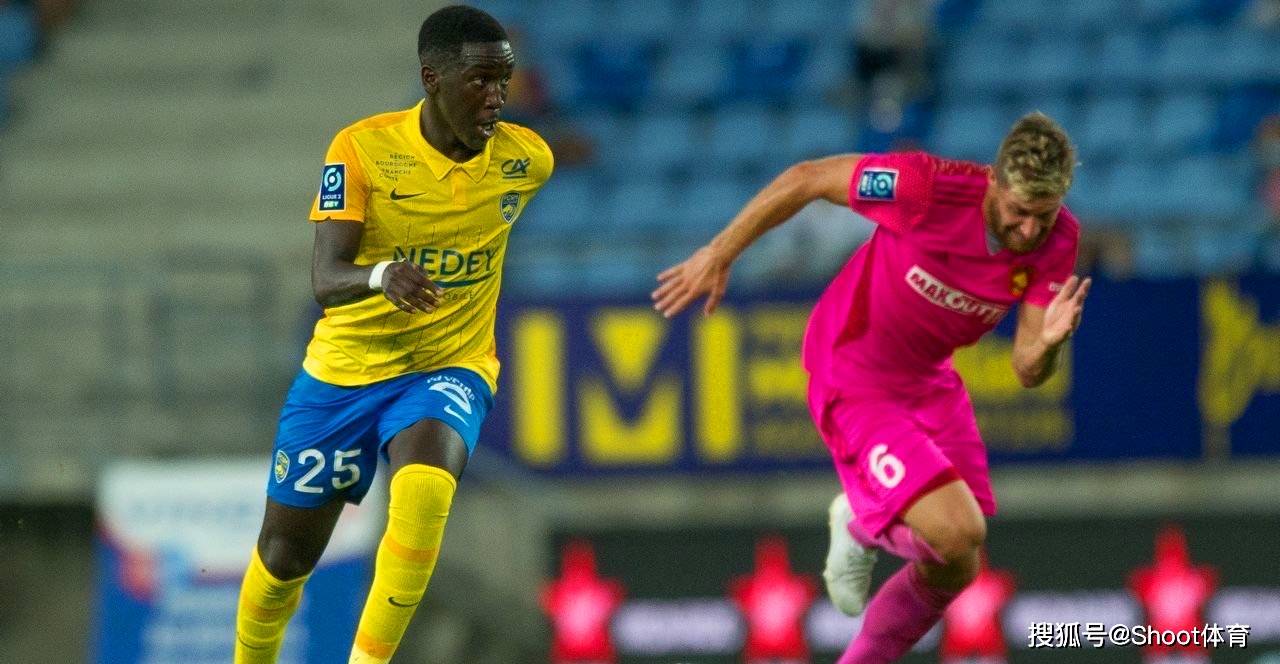 索肖足球俱乐部青年队夺得青年冠军赛的简单介绍 索肖足球俱乐部青年队夺得青年冠军赛的简单介绍