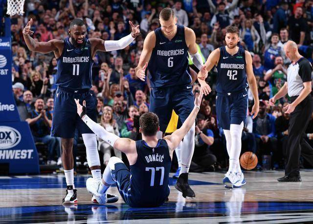 独行侠轻取太阳,武切维奇带队取胜 独行侠轻取太阳,武切维奇带队取胜