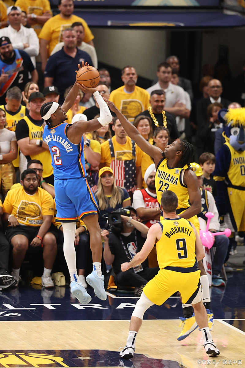 湖人横扫魔术，约基奇点燃赛场的简单介绍