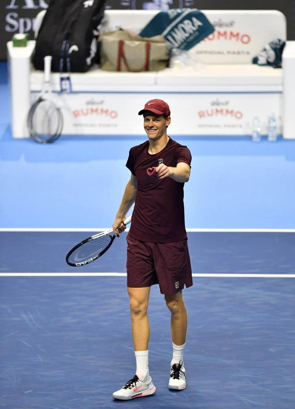 关于年终总决赛险胜戴维斯杯,辛纳点燃赛场的信息 关于年终总决赛险胜戴维斯杯,辛纳点燃赛场的信息