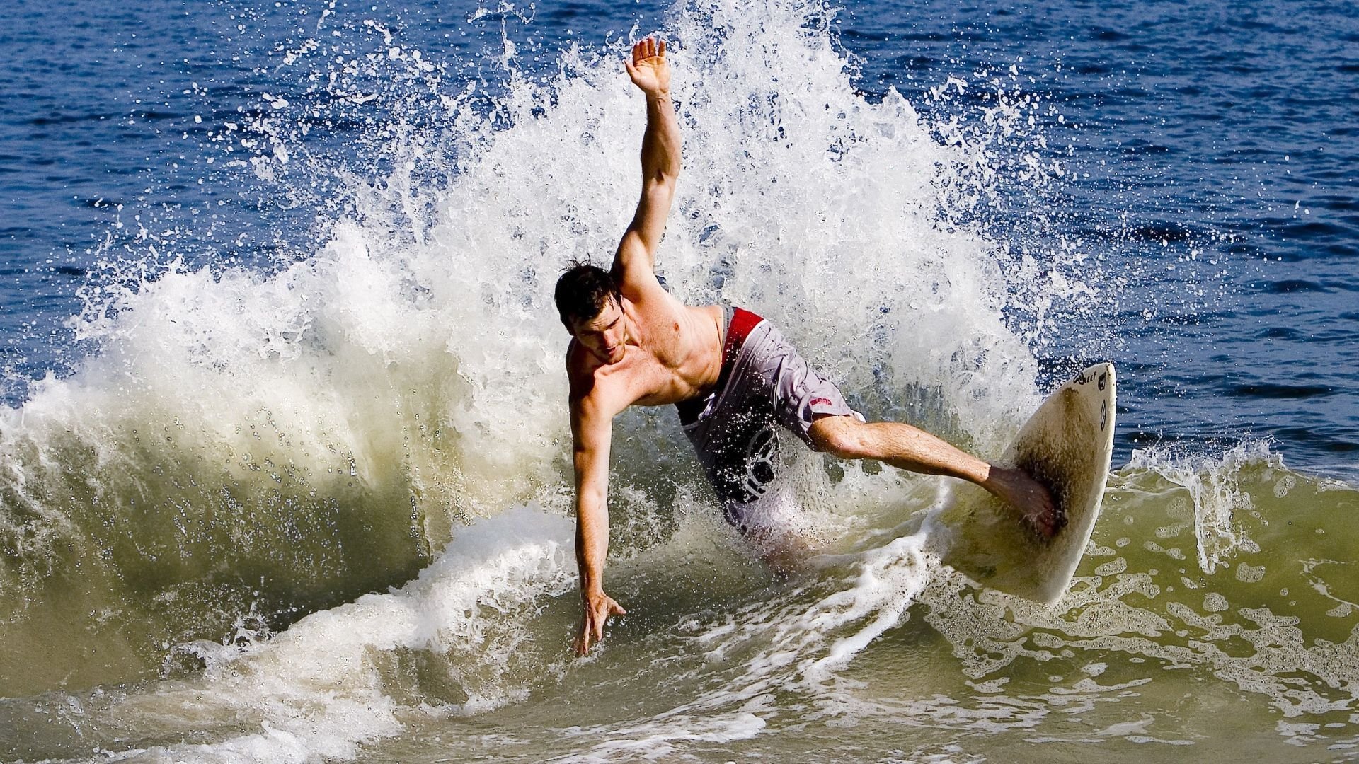 马琳统治全场，法国队轻取韩国队，一场战术与意志的完美演绎